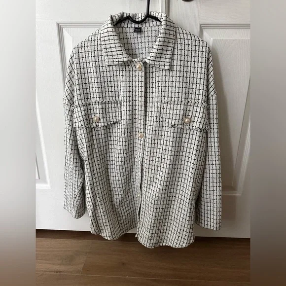 Women's Pearl Button Black and White Checkered Plaid Shacket Shirt Jacket - Picture 2 of 7